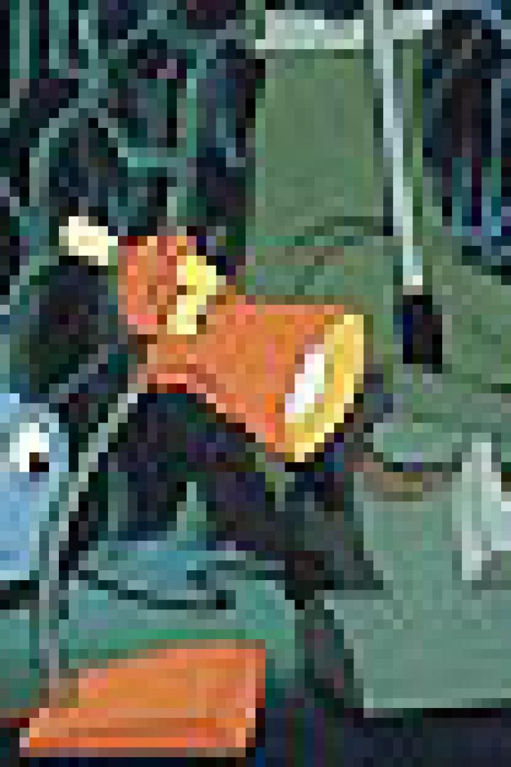 Verschiedene animierte Haushaltsgeräte stehen zusammen.