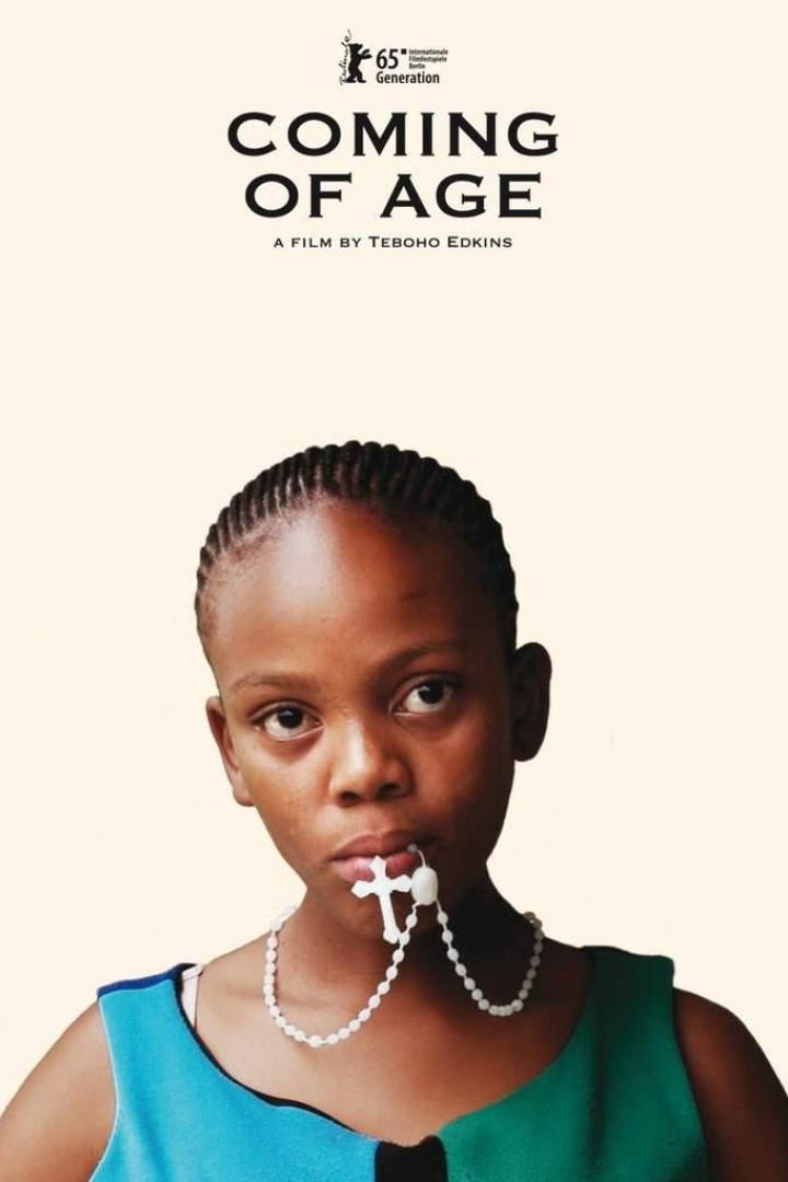 Das Filmplakat für „Coming of Age“ zeigt ein junges Mädchen mit einer Kreuzkette im Mund.