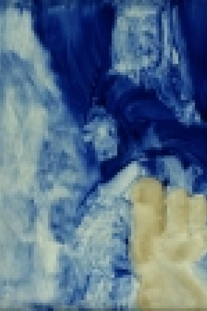 Eine Hand scheint aus einem Strudel aus blauem und weißem Wasser aufzutauchen.