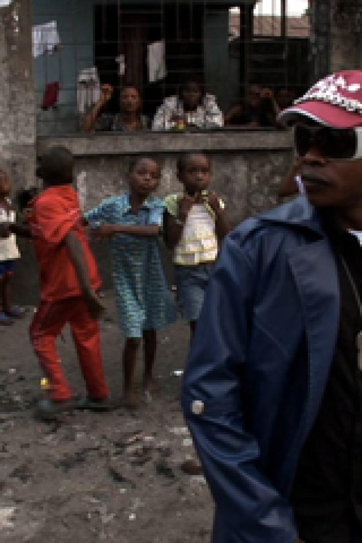 African Threads and Laces 07: Les Princes Noirs de Saint-Germaindes-Près / Ghetto Millionaires