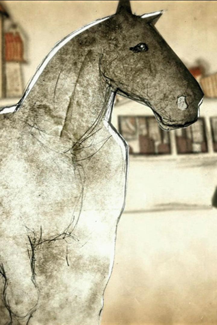 Eine Frau versteckt sich hinter einer großen Pferdeskulptur in einer gezeichneten Stadtlandschaft.