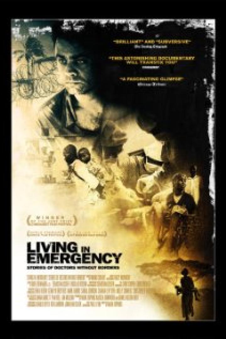 Das Filmplakat für „Living in Emergency: Stories of Doctors Without Borders“ zeigt einen Arzt und Patienten.