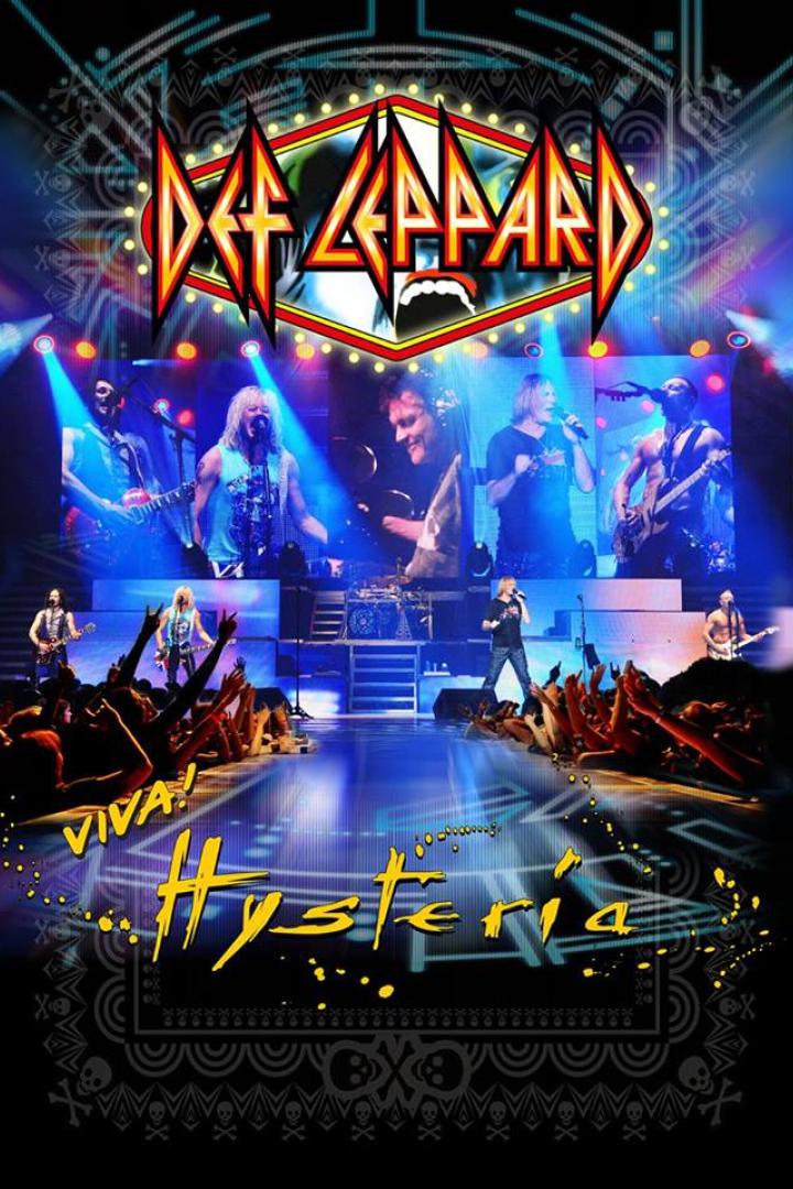Die Band Def Leppard tritt vor jubelnden Fans auf einer Bühne auf, beworben mit „Viva! Hysteria“.