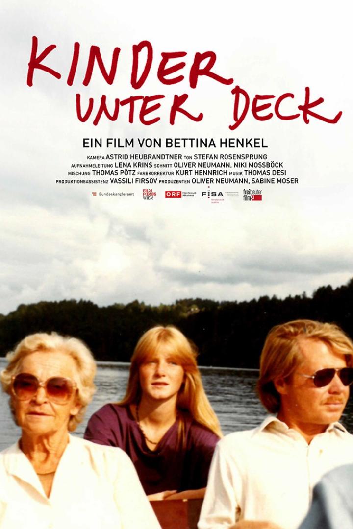 Das Filmplakat für „Kinder unter Deck“ zeigt drei Personen in einem Boot auf einem See.