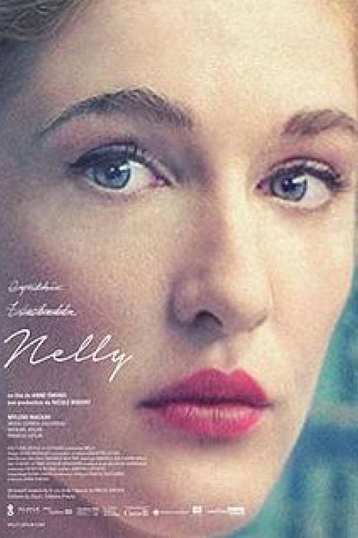 Nahaufnahme des Filmplakats für „Nelly“ mit der Schauspielerin Sophie Desmarais.