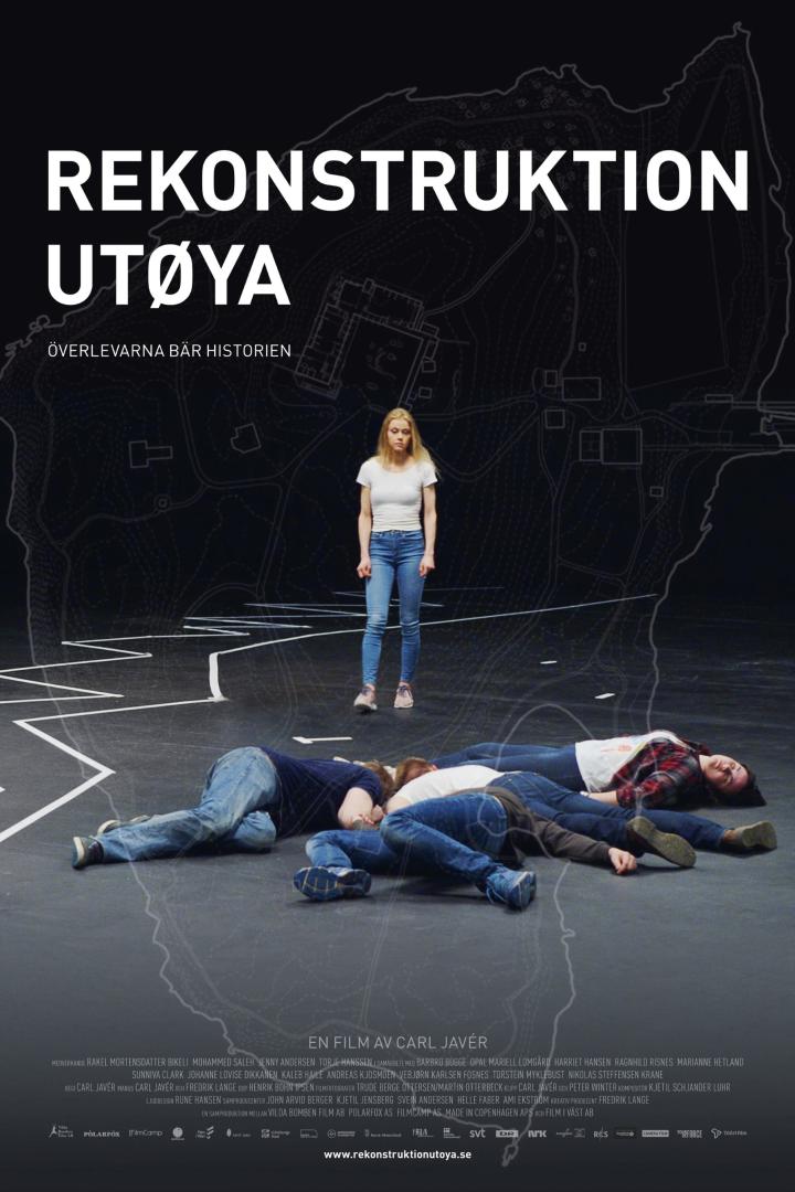 Filmplakat für „Rekonstruktion Utøya“ mit einer jungen Frau und mehreren am Boden liegenden Personen.