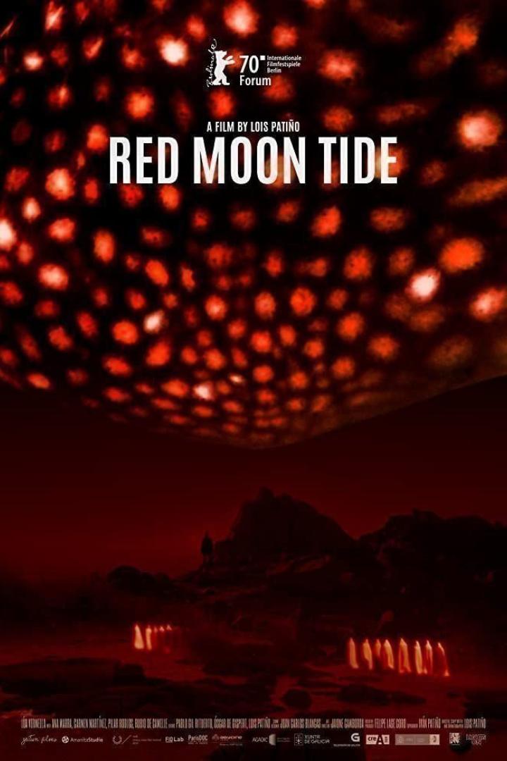 Das Filmplakat für „Red Moon Tide“ von Lois Patiño, gezeigt bei den 70. Internationalen Filmfestspielen Berlin.