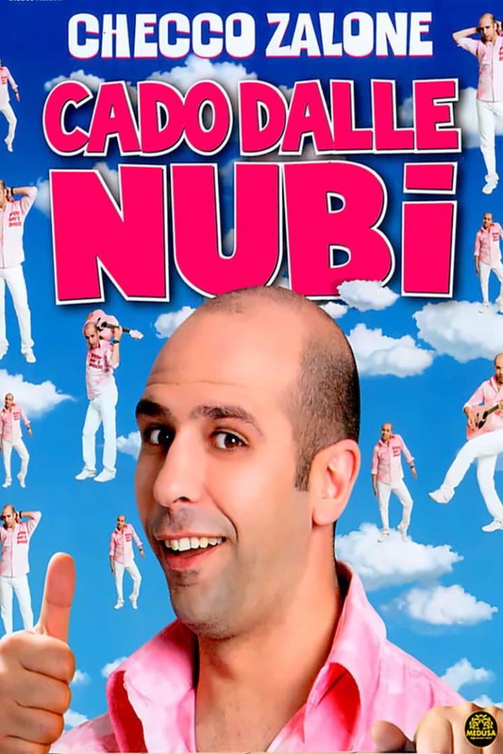 Das Filmplakat für „Cado dalle nubi“ mit Checco Zalone im Vordergrund.