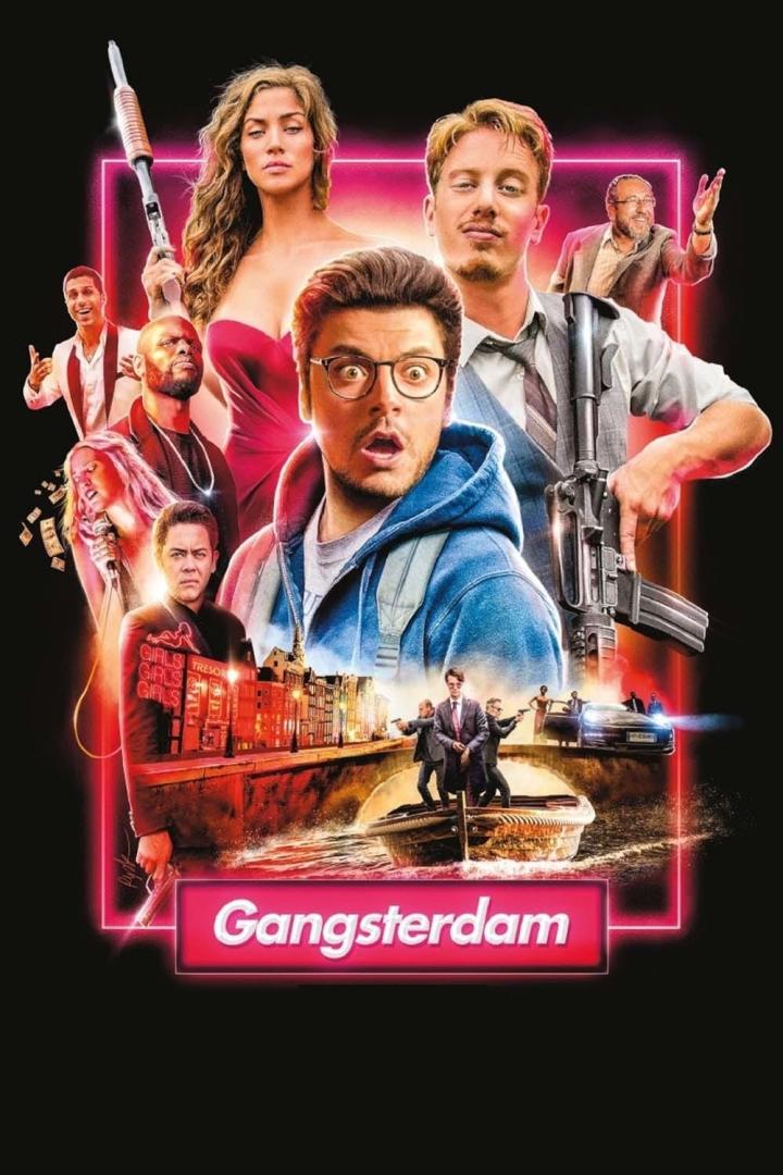 Das Filmplakat zu „Gangsterdam“ zeigt eine Gruppe von bewaffneten Personen vor einer Amsterdamer Stadtansicht.