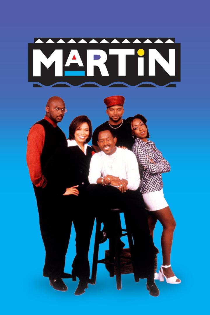 Das Ensemble der Sitcom „Martin“ posiert vor einem blauen Hintergrund.