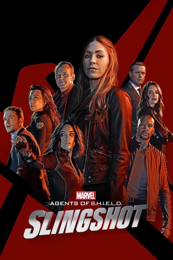 Das Ensemble von „Marvel's Agents of S.H.I.E.L.D.: Slingshot“ vor rotem Hintergrund.