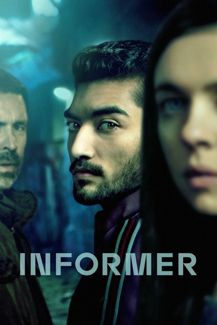 Das Filmplakat für „Informer“ zeigt drei Personen in einem dunklen, unscharfen Hintergrund.