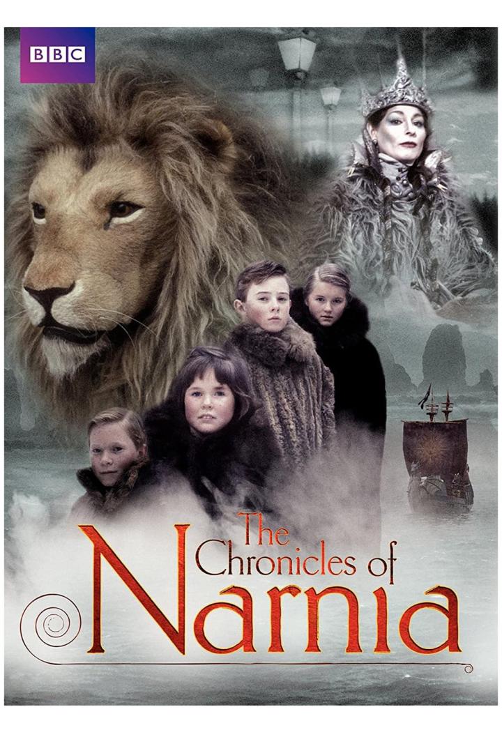 Das Filmplakat zu „Die Chroniken von Narnia“ mit den Pevensie-Geschwistern, Aslan und der weißen Hexe.