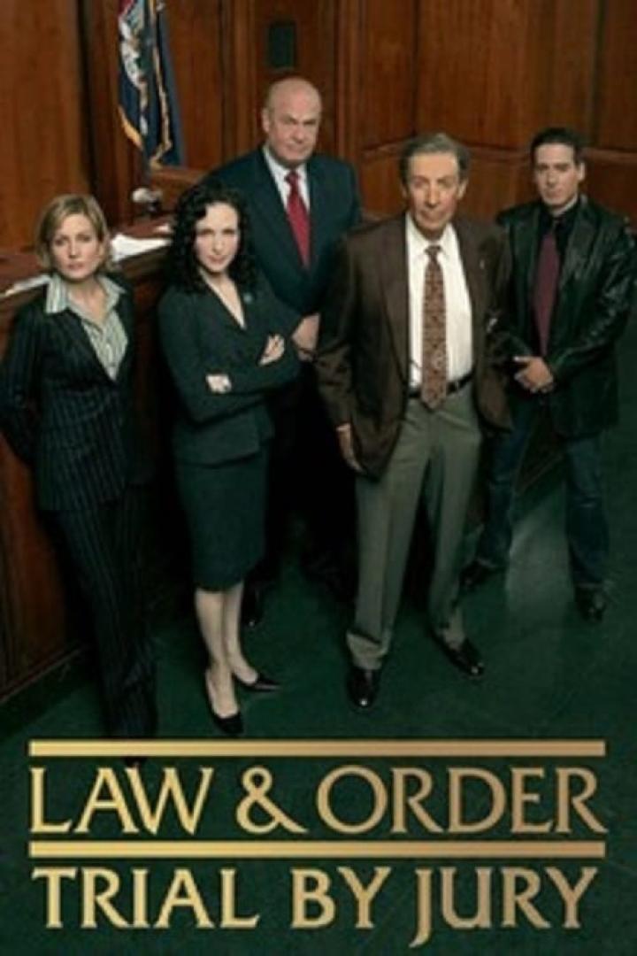 Das Ensemble der Fernsehserie „Law & Order: Trial by Jury“ posiert für ein Gruppenfoto.