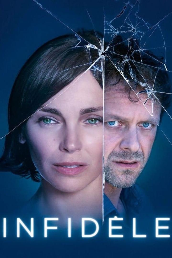 Das Filmplakat für „Infidèle“ zeigt das Gesicht einer Frau und eines Mannes, getrennt durch gesprungenes Glas.