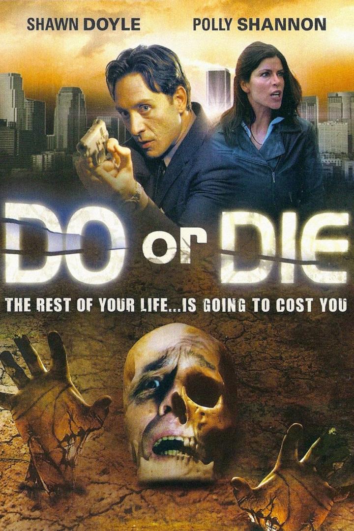 Das Filmplakat für „Do or Die“ zeigt Shawn Doyle und Polly Shannon vor einer Stadtkulisse und einem Zombie.