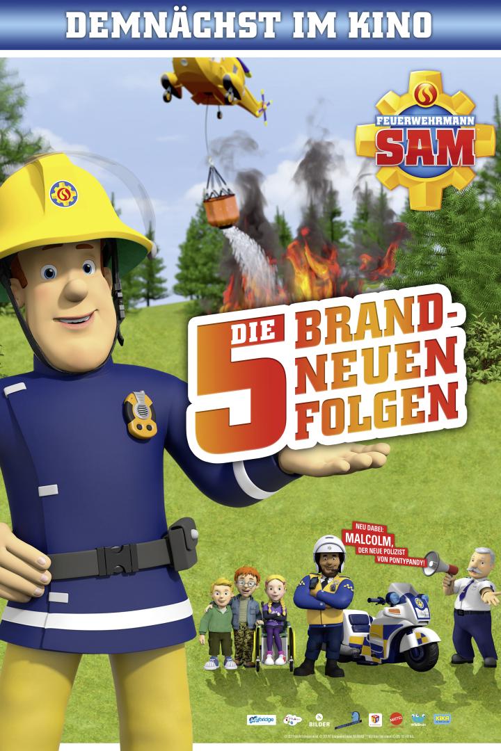 Das Filmplakat zu „Feuerwehrmann Sam: 5 brandneue Folgen“ zeigt Sam vor einem Waldbrand, der mit einem Hubschrauber gelöscht wird.