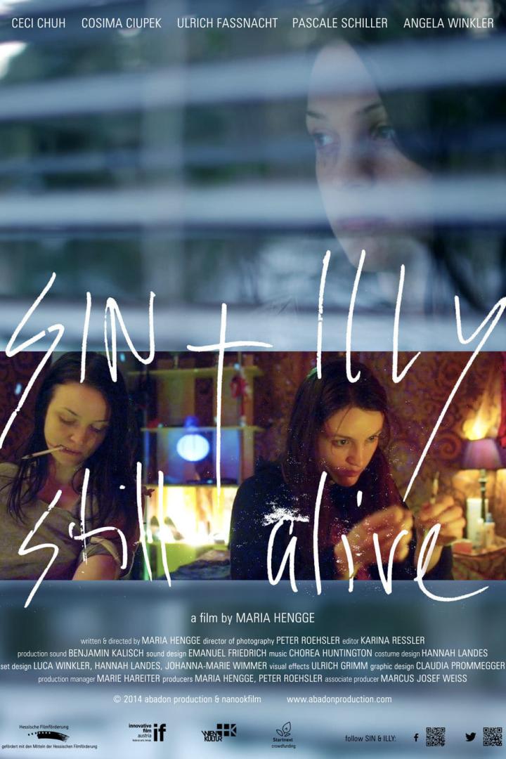 Das Filmplakat für „Sin & Illy Still Alive“ zeigt zwei junge Frauen und den Filmtitel.