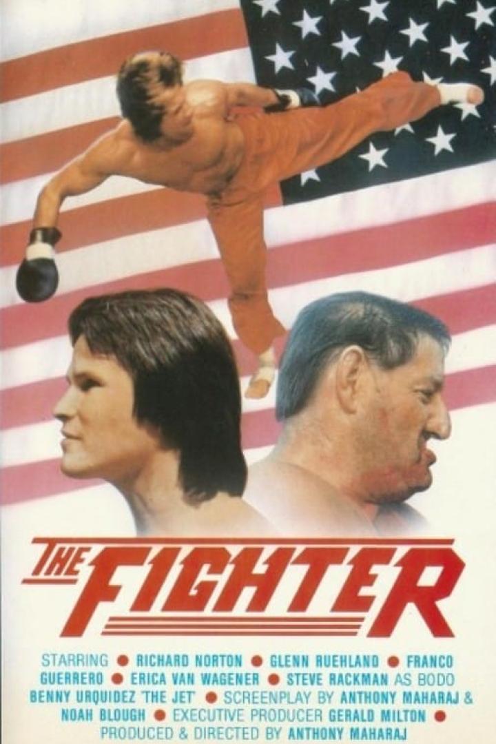 Das Filmplakat für „The Fighter“ zeigt Richard Norton vor einer US-Flagge.