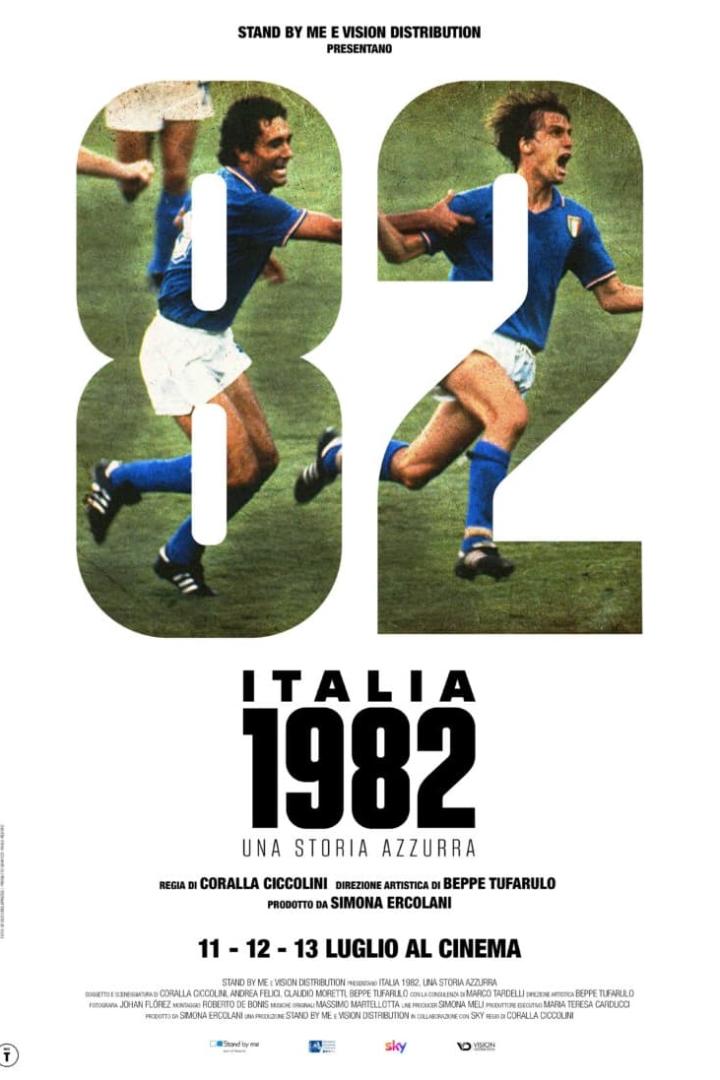 Das Filmplakat für „Italia 1982“ zeigt jubelnde Fußballspieler in den Ziffern der Jahreszahl.