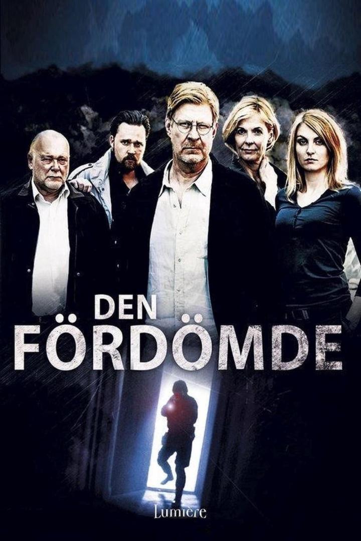 Das Filmplakat für „Den Fördömde“ zeigt eine Gruppe von Personen und eine Silhouette vor einem hellen Licht.