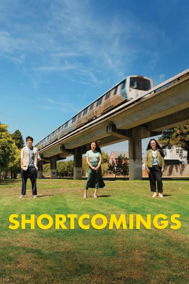 Das Filmplakat für „Shortcomings“ zeigt drei junge Menschen vor einer Hochbahn.
