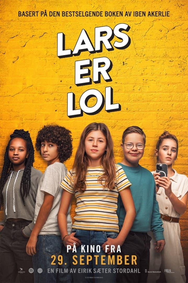 Das Filmplakat für „Lars er LOL“ zeigt eine Gruppe von Jugendlichen vor einer gelben Wand.