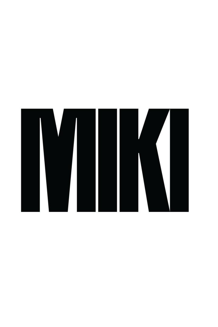 Das Wort „MIKI“ in großen, schwarzen Blockbuchstaben auf weißem Hintergrund.