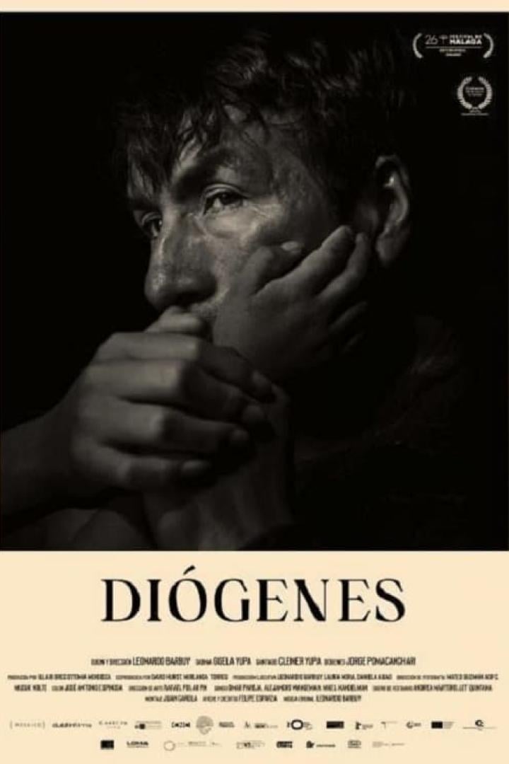 Das Filmplakat für „Diogenes“ zeigt einen Mann, der seine Hand vor den Mund hält.