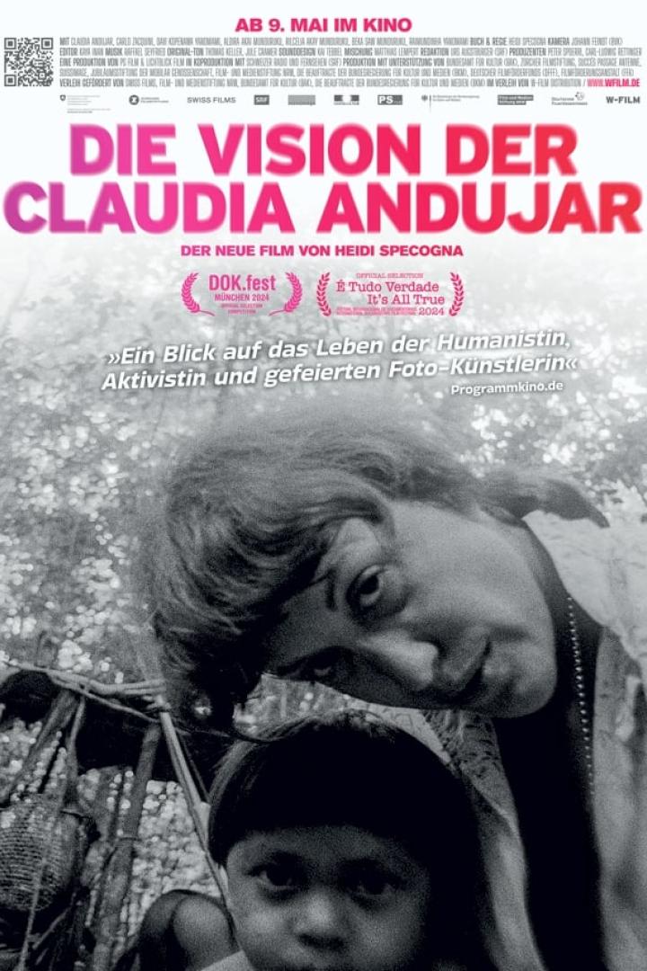 Das Filmplakat für „Die Vision der Claudia Andujar“ zeigt die Künstlerin mit einem indigenen Kind.