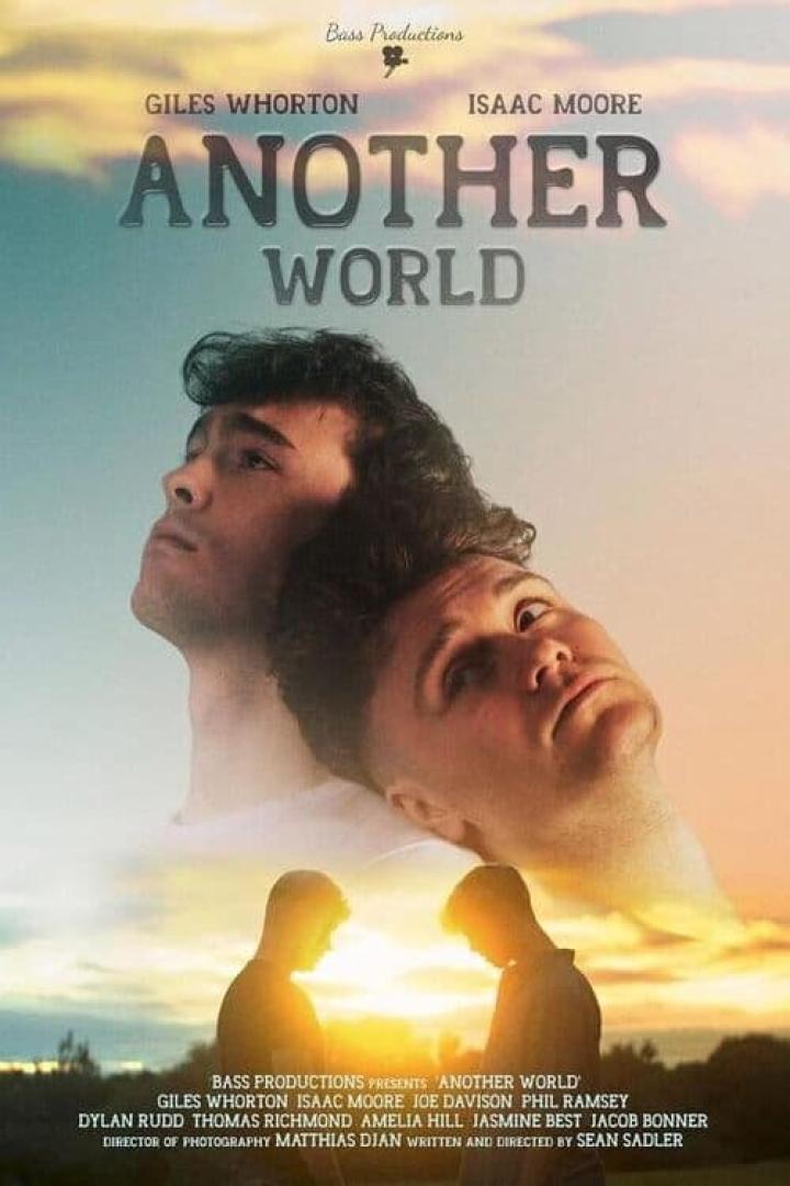 Das Filmplakat für „Another World“ zeigt zwei Männergesichter und zwei Silhouetten vor einem Sonnenuntergang.