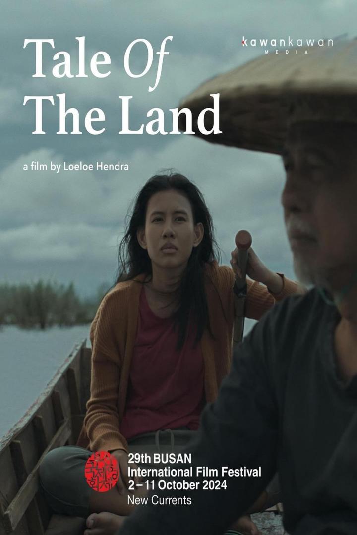 Das Filmplakat für „Tale Of The Land“ zeigt zwei Menschen in einem Boot.