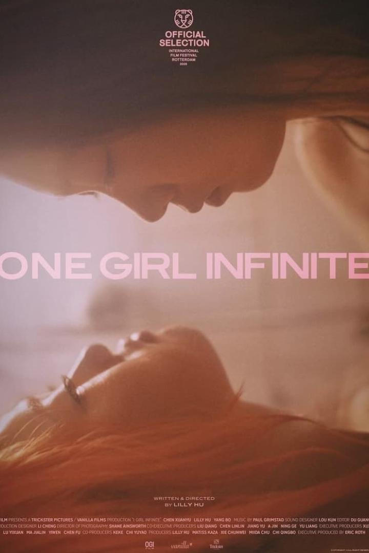 Das Filmplakat für „One Girl Infinite“ zeigt zwei Frauen in sanftem Licht.