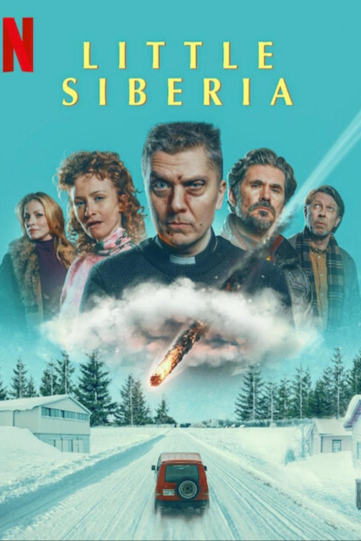 Das Filmplakat für „Little Siberia“ zeigt eine Gruppe von Menschen vor einem Meteoriten und einer verschneiten Landschaft.