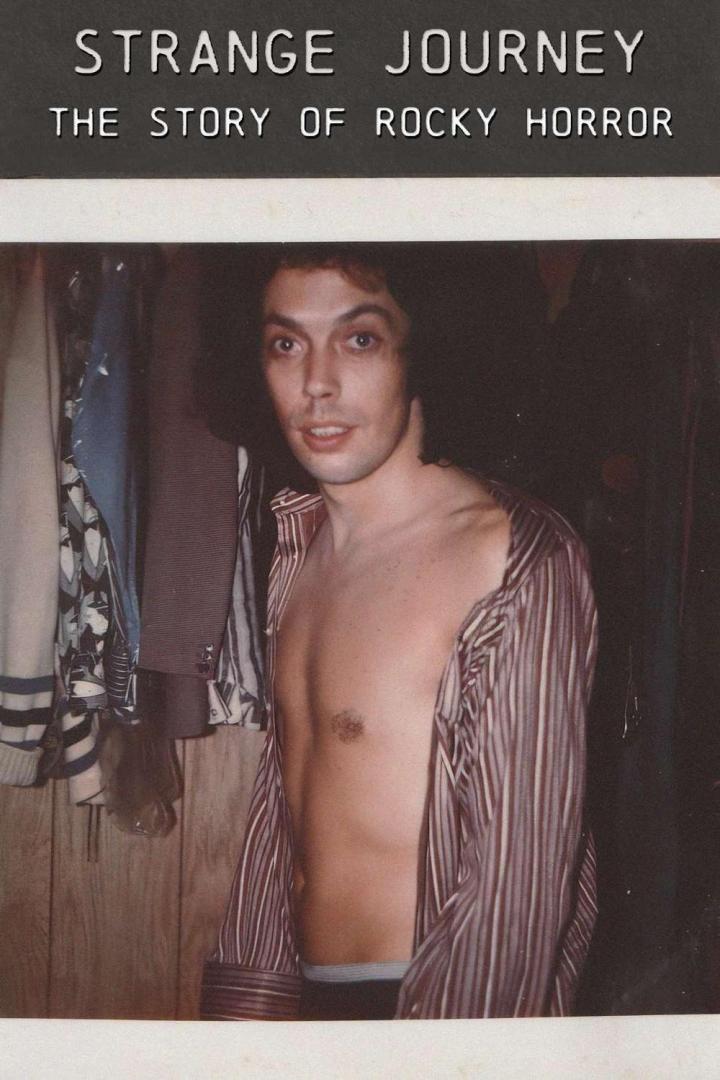 Ein Foto von Tim Curry, das für „Strange Journey: The Story of Rocky Horror“ aufgenommen wurde.