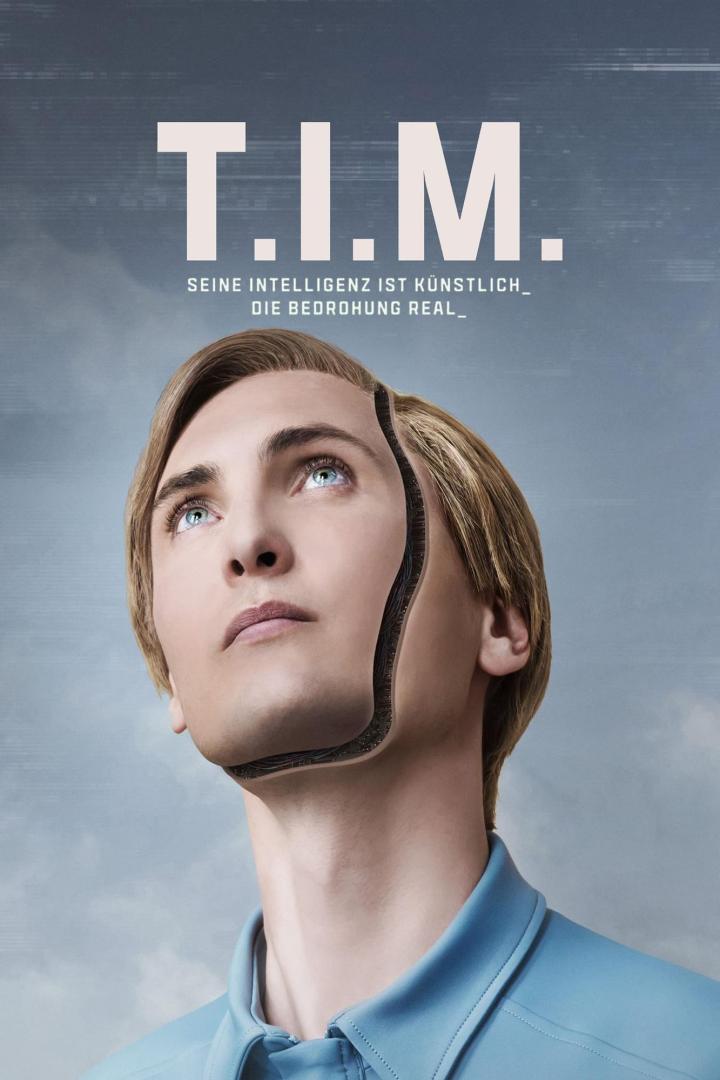 Das Filmplakat für „T.I.M.“ zeigt einen Mann, dessen Gesicht teilweise durch Maschinenteile ersetzt ist.