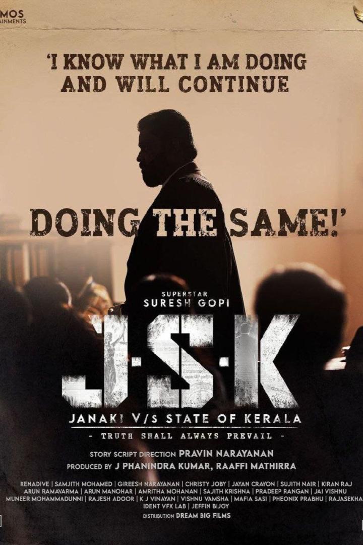 Das Filmplakat für „JSK“ zeigt Superstar Suresh Gopi im Profil vor einer Menschenmenge.