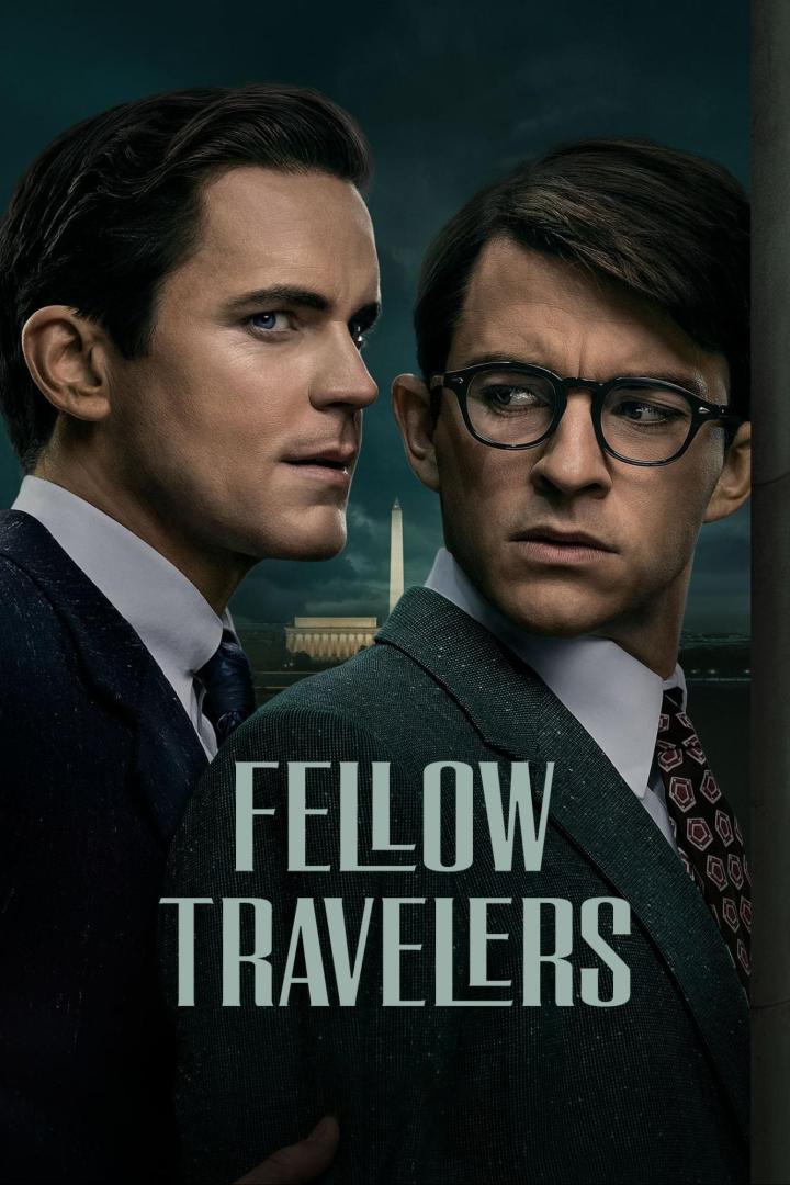 Das Filmplakat für „Fellow Travelers“ zeigt zwei Männer in Anzügen vor dem Washington Monument.