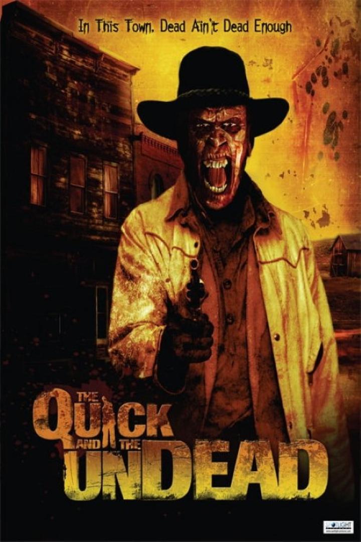 Ein Zombie-Cowboy mit Hut und Waffe auf dem Filmplakat zu „The Quick and the Undead“.