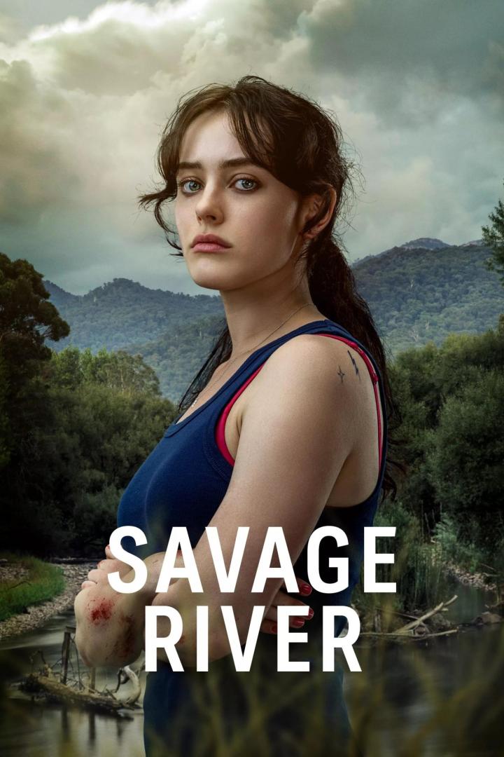 Eine junge Frau mit blutiger Hand vor einer Flusslandschaft, vermutlich ein Filmposter für „Savage River“.