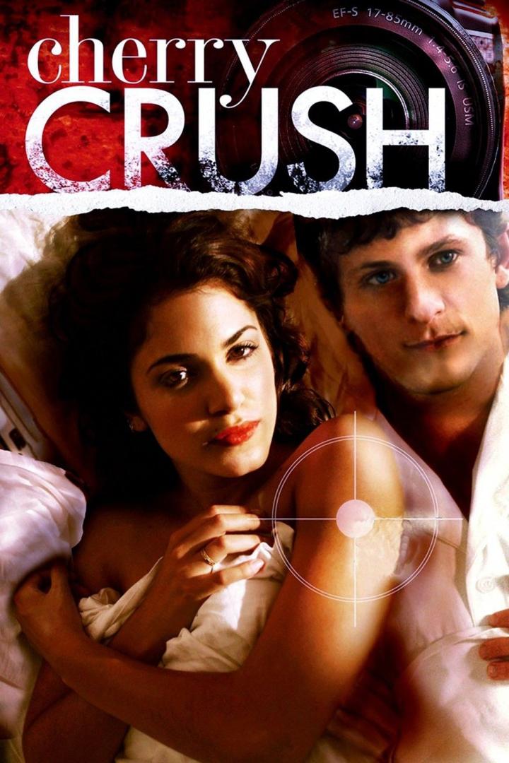 Das Filmplakat für „Cherry Crush“ zeigt eine Frau und einen Mann im Bett.