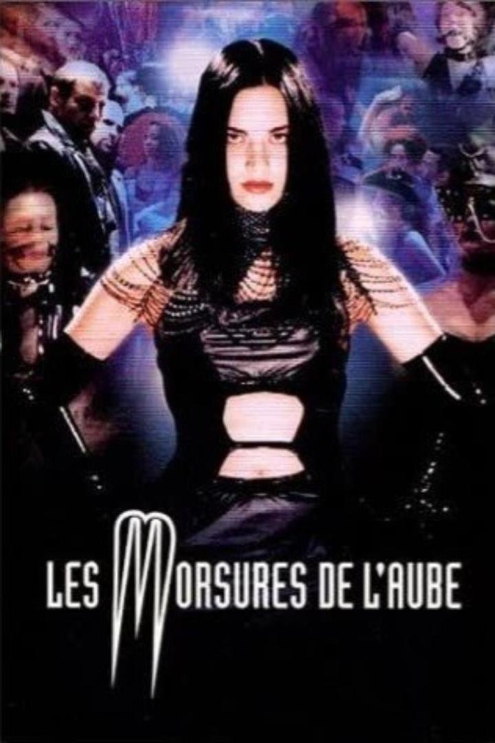 Das Filmplakat für „Les Morsures de l'Aube“ zeigt eine Frau in einem schwarzen Outfit.