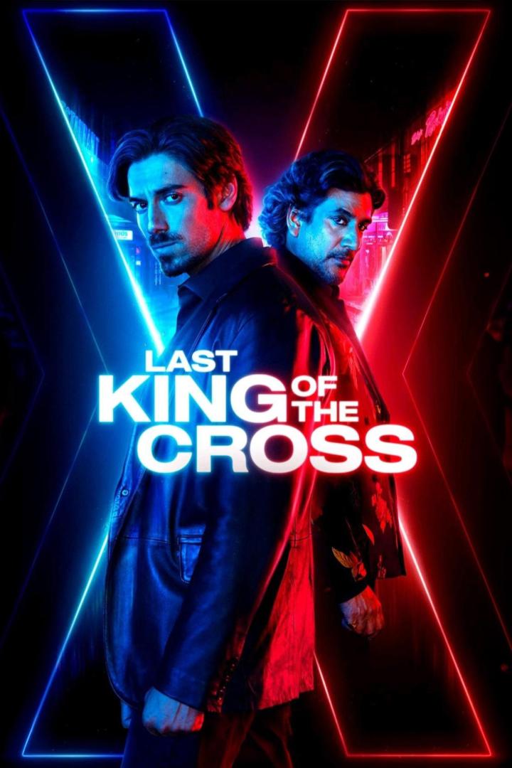 Das Filmplakat für „Last King of the Cross“ zeigt zwei Männer vor Neonlichtern.
