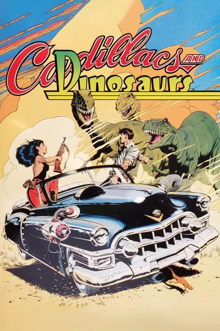 Ein Cadillac fährt durch eine Wüste, während eine Frau und ein Mann sich gegen Dinosaurier verteidigen.