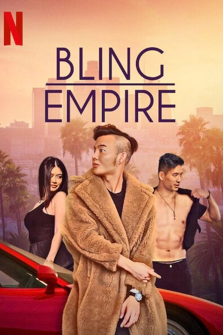 Das Poster für die Netflix-Serie „Bling Empire“ zeigt drei Darsteller vor einer Skyline von Los Angeles.