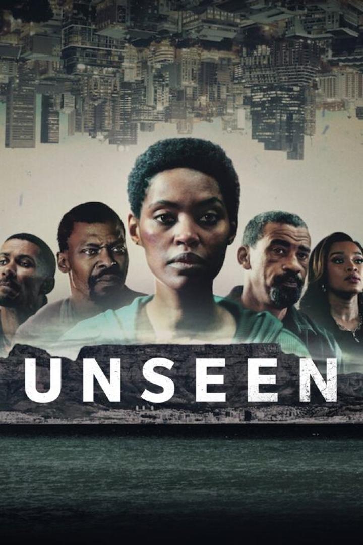 Das Filmplakat für „Unseen“ zeigt eine Frau und vier weitere Personen vor einer Stadtlandschaft.