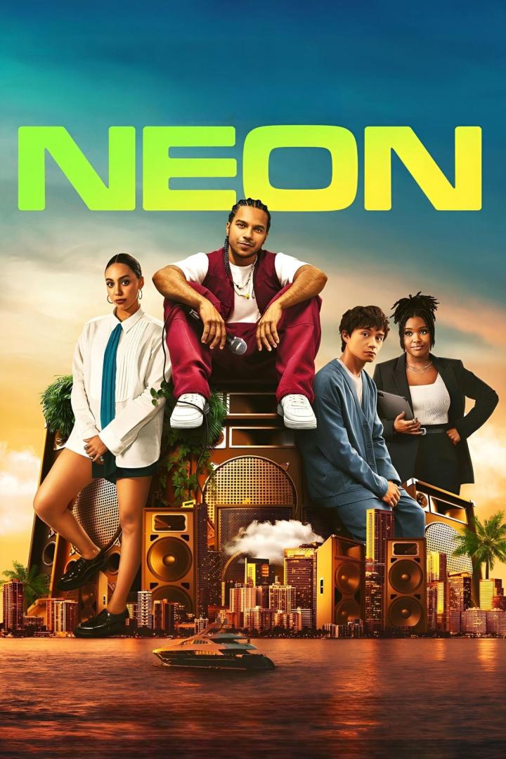 Das Filmplakat für „Neon“ zeigt vier Darsteller vor einer Skyline und Lautsprechern.