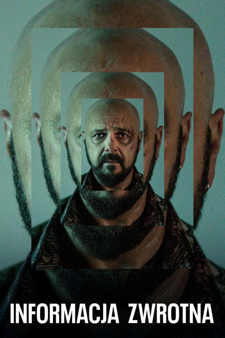 Ein Mann mit Bart und kahlem Kopf, dargestellt in einer verschachtelten Bildkomposition.