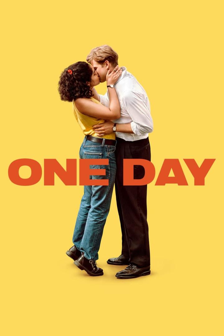 Ein Paar umarmt sich und küsst sich vor dem Hintergrund des Filmtitels „One Day“.