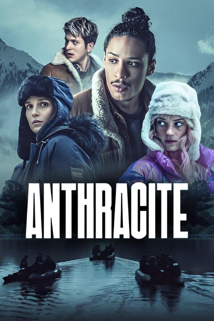 Das Filmplakat für „Anthracite“ zeigt vier junge Menschen vor einer Bergkulisse.
